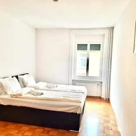Huge 3 Center Next To Hb * Zurich
