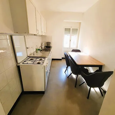 Apartment Huge 3 Center Next To Hb
